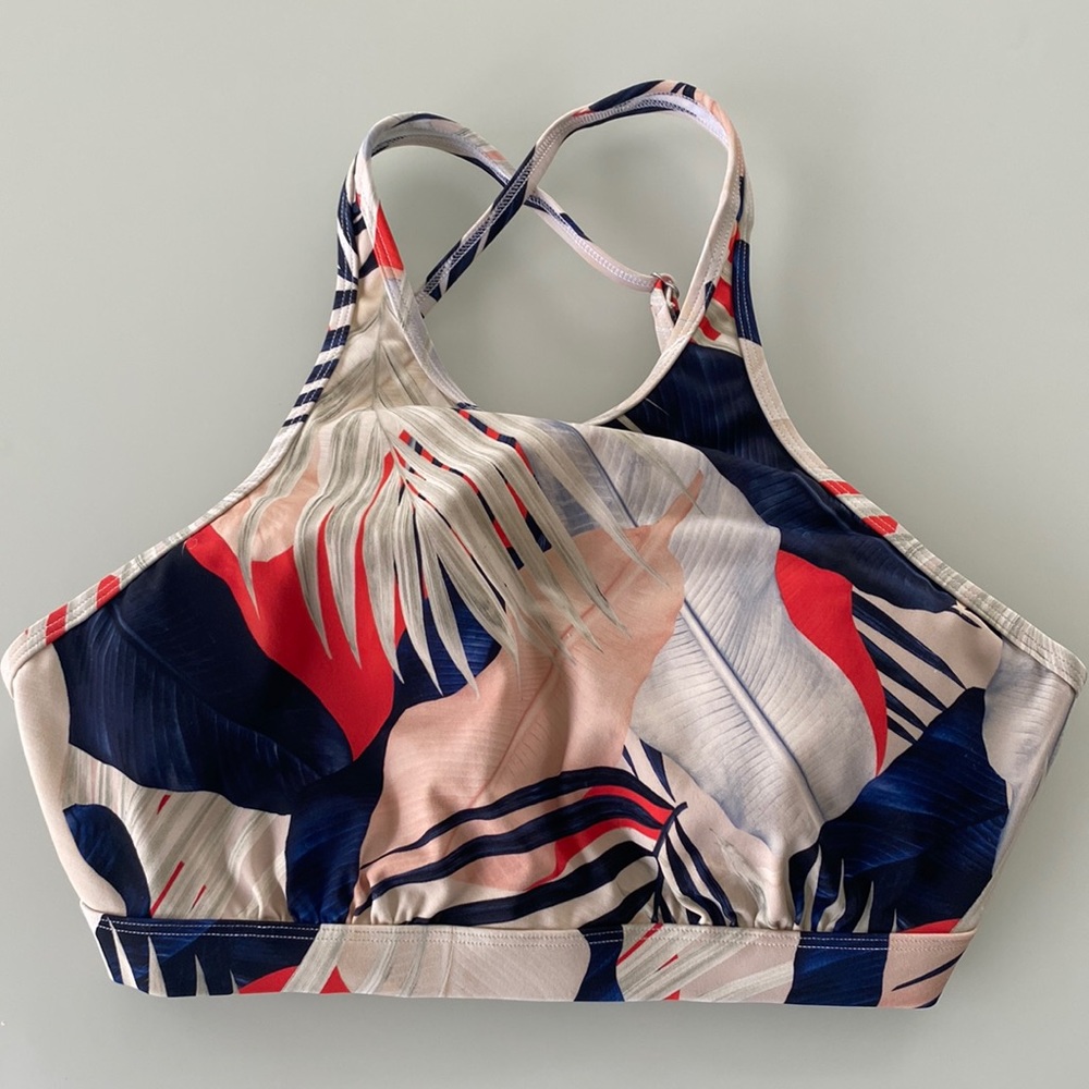 Athleta Bathing Suit Top size 34D/DD
